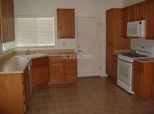 2nd image of 2158 Oliver Springs St