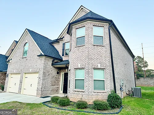 732 Sanctuary Ln Photo 1