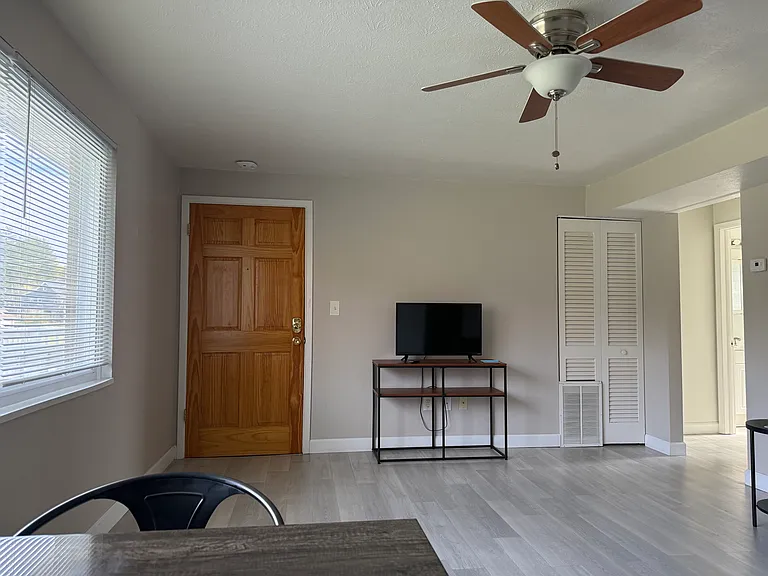1621 Lincoln Way E #5 — Photo 10