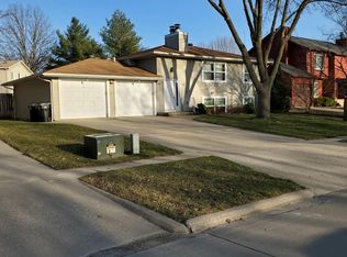 1461 Eastview Dr, Coralville, IA 52241