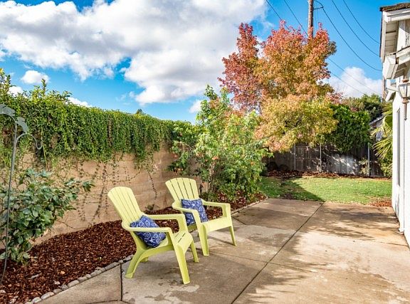 2nd image of 1321 Champagne Cir