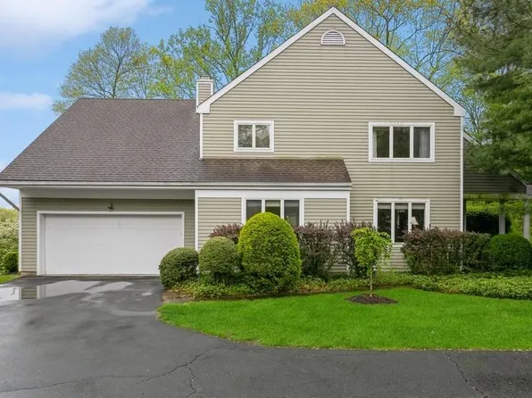 12 Greenwood Court, Briarcliff Manor, NY 10510