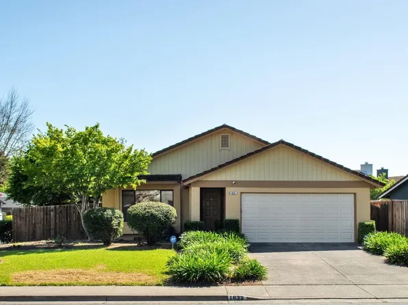 1632 Smokey Mountain Drive, Petaluma, CA 94954