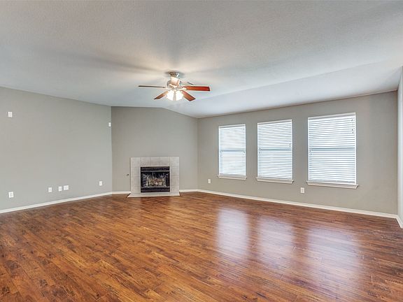 4th image of 3000 Bryce Dr