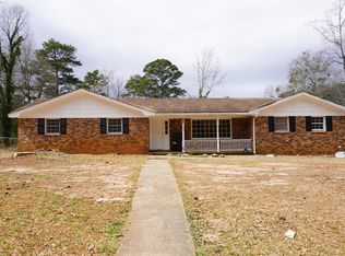 7395 Ann St, Riverdale, GA