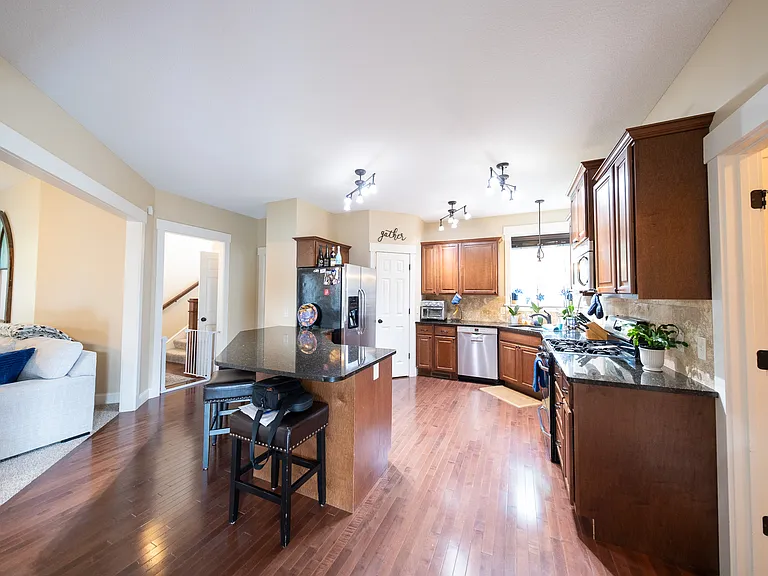 15615 Dunberry Way — Photo 5