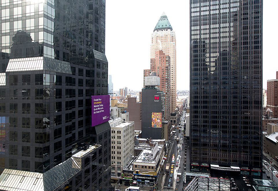 1st image of 150 W 51st St APT 2104