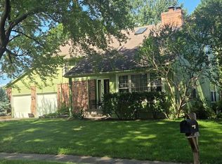 804 NW 41st St, Blue Springs, MO 64015