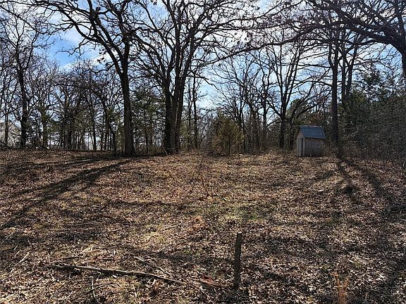 3rd image of 2861 Sweetheart Cir