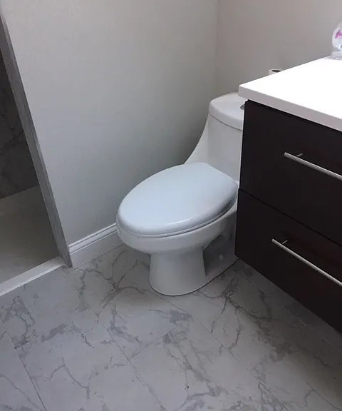 1229 N Bosworth Ave — Photo 3