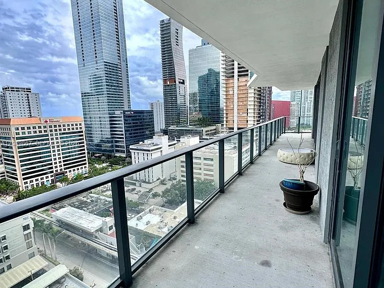 1300 S Miami Ave #1605 — Photo 3