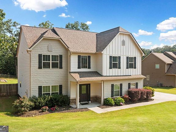 2nd image of 13 Four Feathers Ln