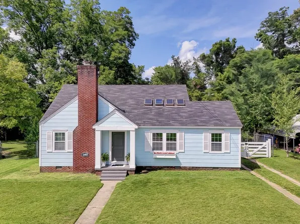 1407 Parkway Dr, Vicksburg, MS 39180