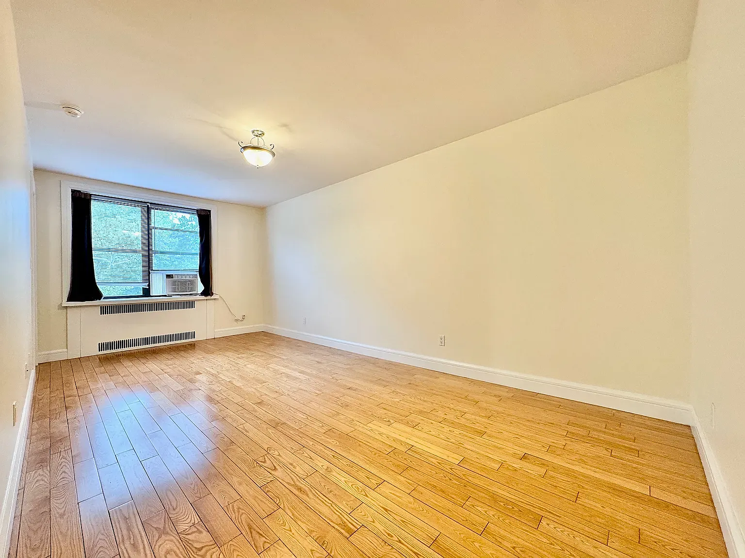 36-40 Bowne Street — Photo 3