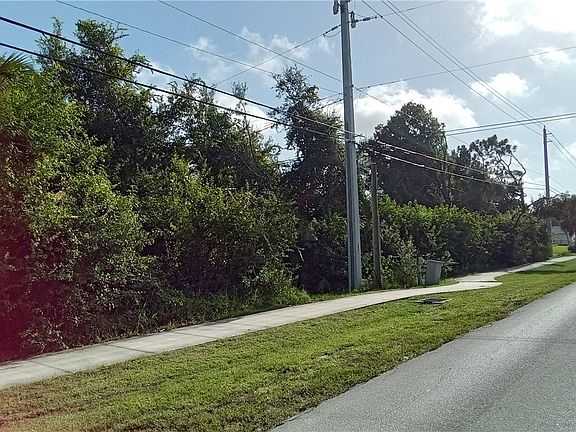 3rd image of 8726 101st Ave