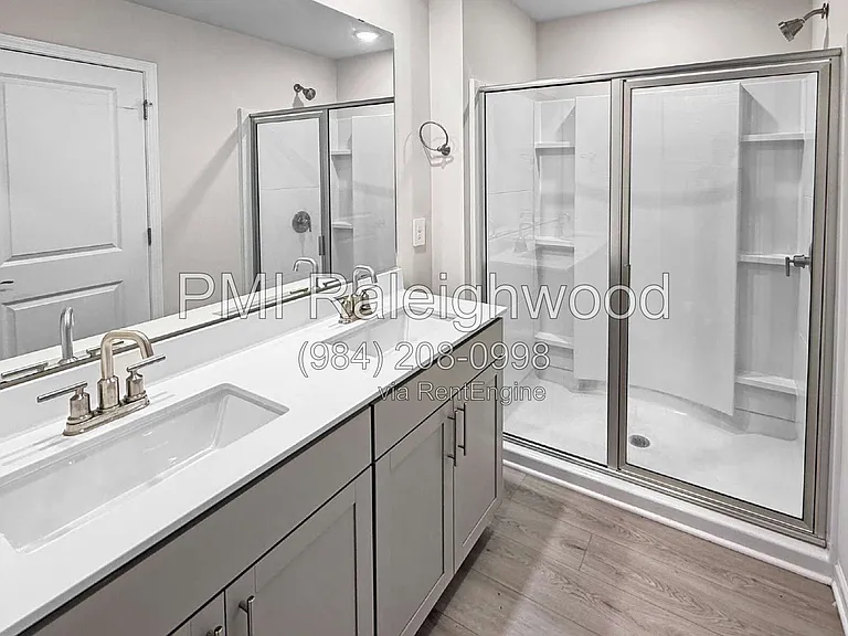 671 Rolling Fields Dr — Photo 13
