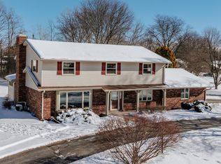 13500 Burlawn Pkwy, Brookfield, WI 53005