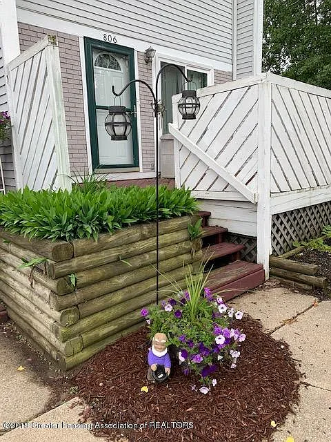 806 Randy Ln photo 1