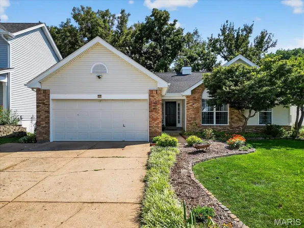 444 Bethany Ct, Valley Park, MO 63088