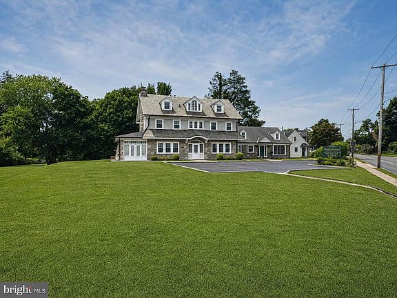 5th image of 678 Ferne Blvd