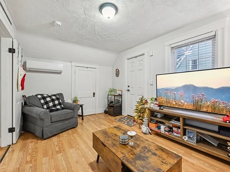 906 Southbridge St #2 — Photo 7