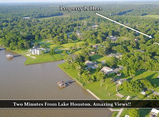 4 Woodlake Rd, Huffman, TX 77336