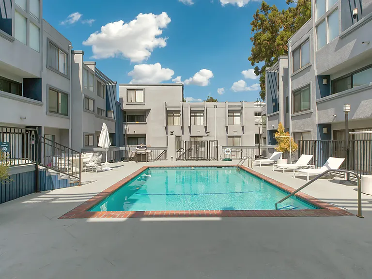 1940 N Highland Ave #3 — Photo 41