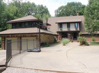 6110 W Tuscarora Rd, Bartonville, IL 61607