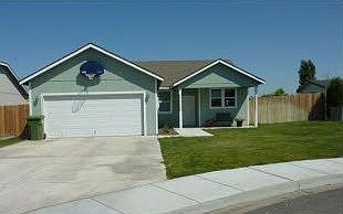 Well maintain exterior, fully fence and landscape lot.