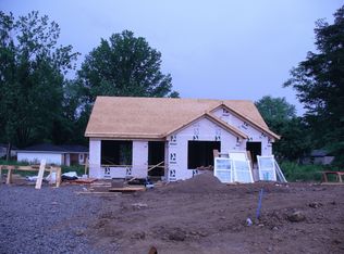 6215 Forsythia Ln, Louisville, KY 40229