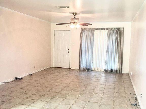 3rd image of 14 Stanford Dr