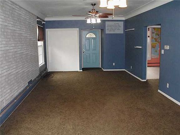 3rd image of 228 S Franklin St