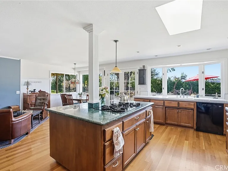 2611 Janin Way — Photo 11