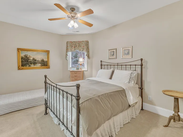 7201 Small Ridge Cir — Photo 17