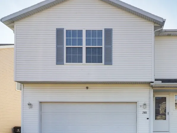 2803 Gill St, Bloomington, IL 61704