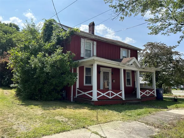 104 E Pine St, Cochranton, PA 16314