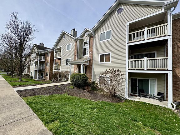 3rd image of 410 Lakeview Dr Unit 11