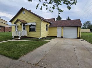 103 S 4th St, Plainview, NE 68769