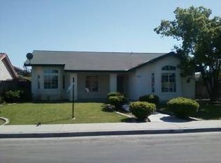 1602 6th Ave, Delano, CA 93215