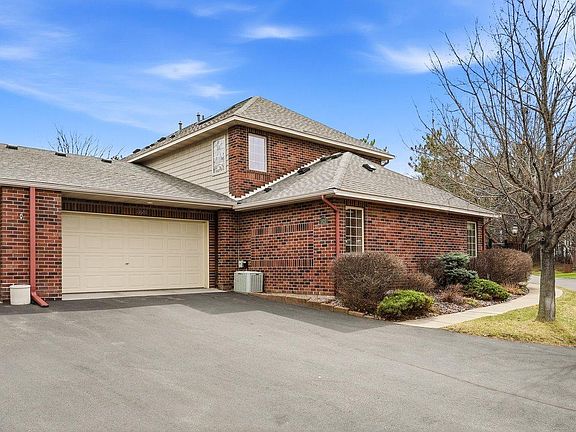 4th image of 1820 Hunter Hill Rd