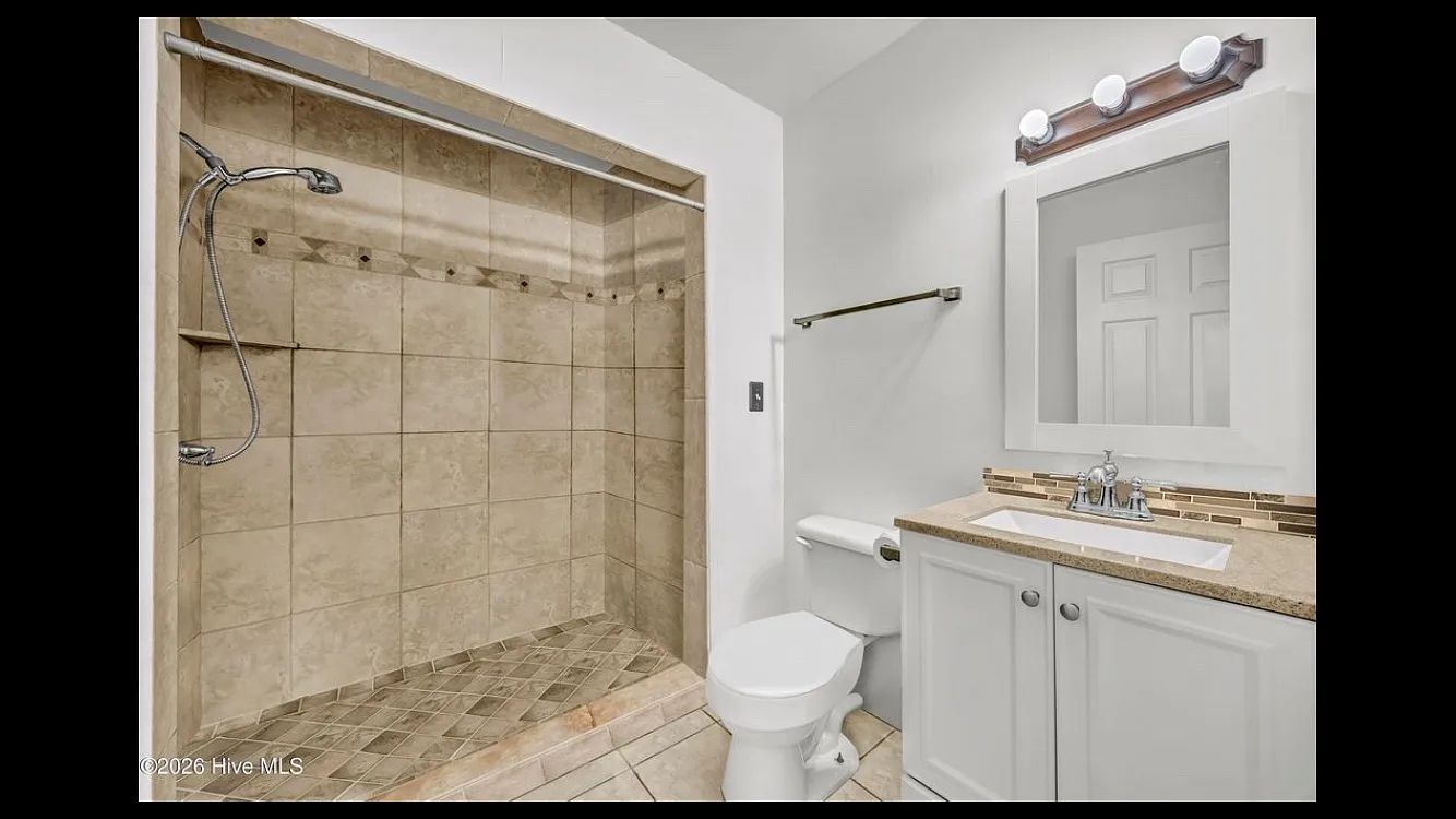 4 bed, 1800 sqft, $2,800 — Photo 4