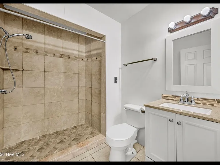 3436 Regency Dr — Photo 4