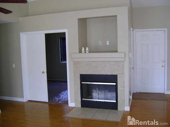 2nd image of 2203 W El Campo Grande Ave