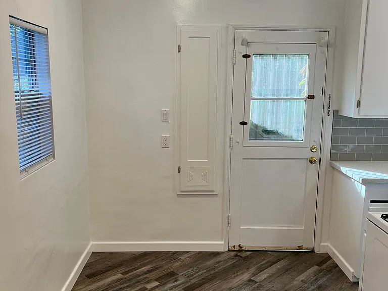 4018 Tilden Ave #A — Photo 11
