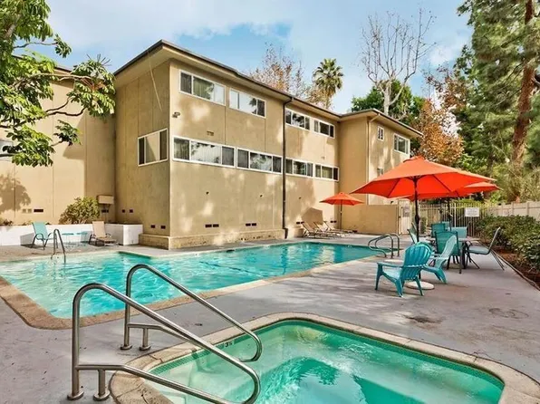 11138 Aqua Vista St, North Hollywood, CA