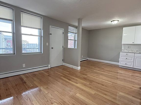 4th image of 67 Shawmut St