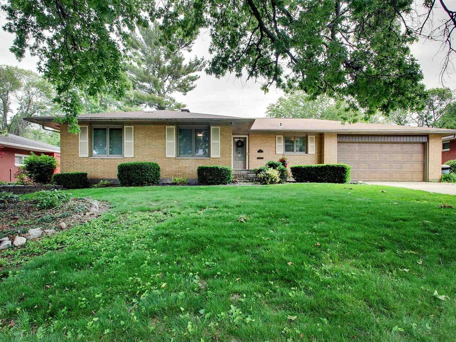 2121 E Wilmar Dr, Quincy, IL 62301 Zillow