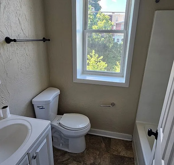326 W Gay Ave — Photo 4