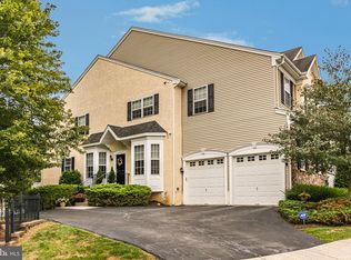 25 Longview Ln, Newtown Square, PA