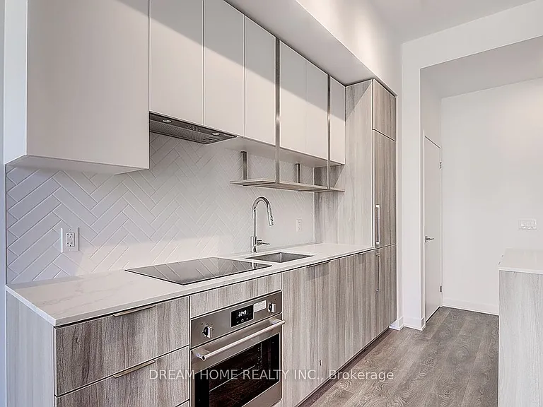 15 Holmes Ave #806 — Photo 6